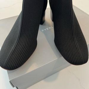 NEVER WORN Everlane glove boots!